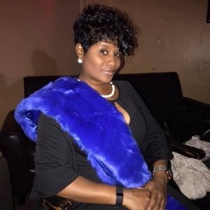 Meet your Posher, Donielle